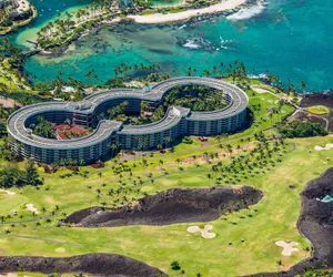 Photo 2 - Hilton Grand Vacations Club Ocean Tower Waikoloa Village