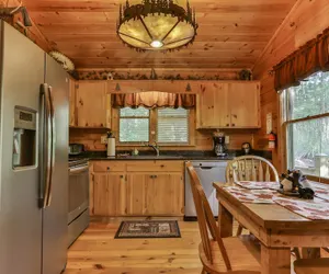 Photo 5 - Cherry Beary Den Nevaeh Cabin Rentals