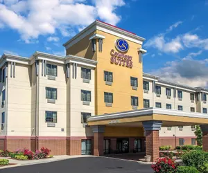 Photo 2 - Comfort Suites Cincinnati North