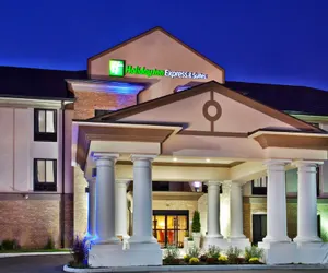 Photo 2 - Holiday Inn Express Hotel & Suites Crawfordsville, an IHG Hotel