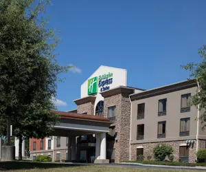 Photo 2 - Holiday Inn Express & Suites Knoxville-Farragut, an IHG Hotel