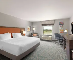 Photo 5 - Hampton Inn & Suites Savannah-Airport