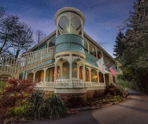 Photo 2 - Engadine Inn & Cabins