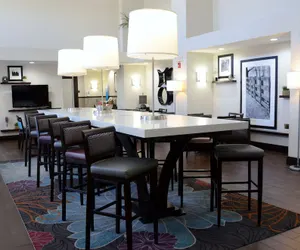 Photo 2 - Hampton Inn & Suites Chicago Southland-Matteson