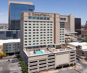 Photo 2 - DoubleTree by Hilton El Paso Downtown