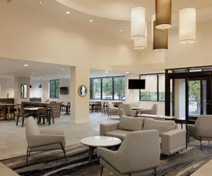 Photo 2 - Fairfield Inn & Suites by Marriott Miami Airport South