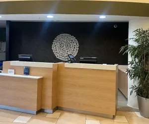 Photo 4 - Fairfield Inn & Suites by Marriott Miami Airport South