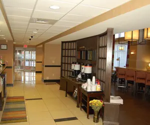 Photo 4 - Hampton Inn & Suites Charlotte Airport