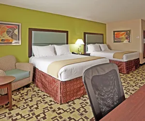 Photo 3 - Holiday Inn Express Troutville by IHG