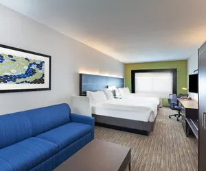 Photo 4 - Holiday Inn Express Hotel & Suites Sealy by IHG