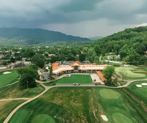 Photo 2 - Waynesville Inn and Golf Club, Tapestry Collection by Hilton