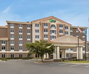 Photo 2 - Holiday Inn Express Hotel & Suites Fort Myers East - The Forum, an IHG Hotel