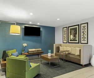 Photo 4 - Holiday Inn Express and Suites Savannah - Midtown by IHG