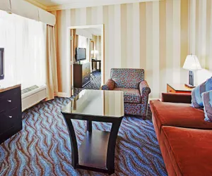 Photo 4 - Holiday Inn Express Hotel & Suites Santa Cruz, an IHG Hotel