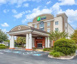 Photo 2 - Holiday Inn Express Crystal River, an IHG Hotel