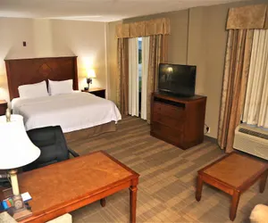 Photo 2 - Hampton Inn & Suites Jennings