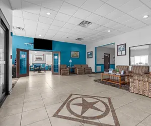 Photo 3 - Days Inn by Wyndham Salado