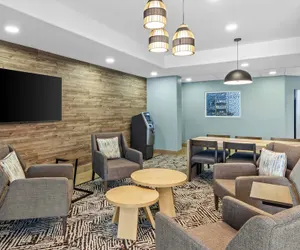 Photo 5 - Candlewood Suites VICTORIA by IHG