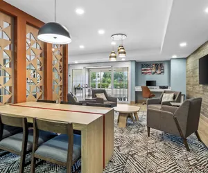 Photo 4 - Candlewood Suites VICTORIA by IHG