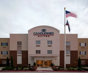 Photo 2 - Candlewood Suites VICTORIA, an IHG Hotel