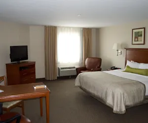 Photo 4 - Candlewood Suites VICTORIA, an IHG Hotel