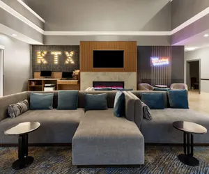 Photo 3 - La Quinta Inn & Suites by Wyndham-Brookshire-West Katy