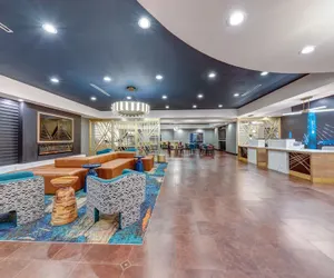 Photo 3 - La Quinta Inn & Suites by Wyndham Woodway - Waco South