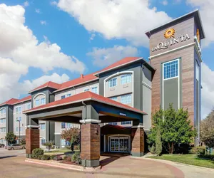 Photo 2 - La Quinta Inn & Suites by Wyndham Fort Worth NE Mall