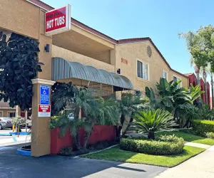 Photo 2 - Rivera Inn & Suites Motel Pico Rivera