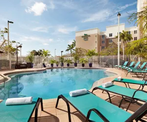 Photo 2 - Homewood Suites by Hilton Fort Myers Airport/FGCU