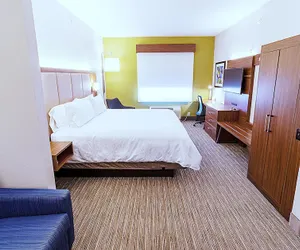 Photo 4 - Holiday Inn Express Hotel & Suites Crestview by IHG