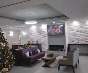 Photo 4 - La Quinta Inn & Suites by Wyndham Houston - Magnolia