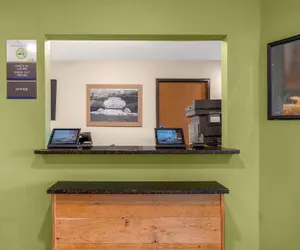 Photo 3 - Extended Stay America Select Suites - Fort Myers - Northeast