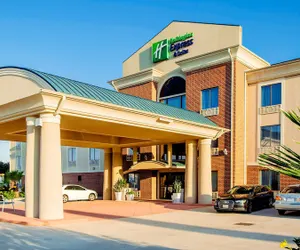 Photo 2 - Holiday Inn Express & Suites Waller - Prairie View, an IHG Hotel