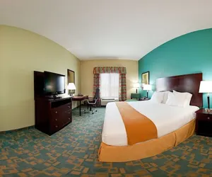 Photo 3 - Holiday Inn Express & Suites Salem, an IHG Hotel