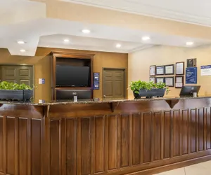 Photo 5 - Best Western Plus Valdosta Hotel & Suites