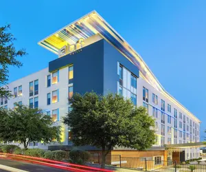 Photo 2 - Aloft San Antonio Airport