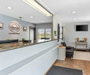 Photo 3 - Suburban Studios Clarksville-Louisville North