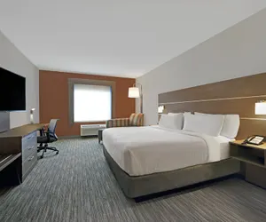 Photo 5 - Holiday Inn Express Hotel & Suites NEWPORT, an IHG Hotel