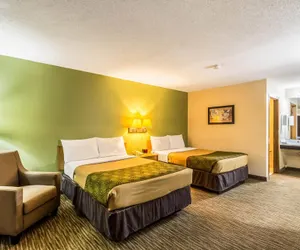 Photo 2 - Econo Lodge Valley City