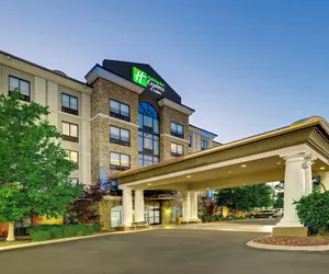 Photo 2 - Holiday Inn Express Hotel and Suites Nashville-Opryland, an IHG Hotel