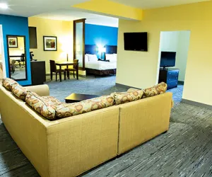 Photo 5 - Holiday Inn Express Hotel & Suites Harrisburg West, an IHG Hotel