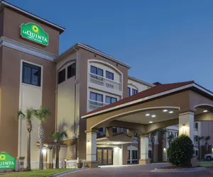 Photo 2 - La Quinta Inn & Suites by Wyndham Fort Walton Beach
