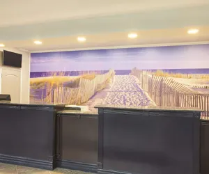 Photo 3 - La Quinta Inn & Suites by Wyndham Fort Walton Beach