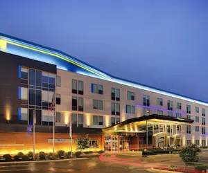 Photo 2 - Aloft Green Bay