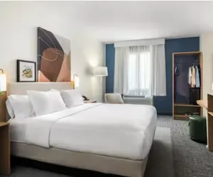 Photo 5 - Spark by Hilton San Antonio near SeaWorld