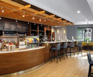 Photo 2 - Courtyard by Marriott Jacksonville I-295/East Beltway