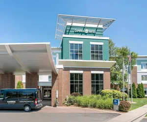 Photo 2 - Cambria Hotel Traverse City