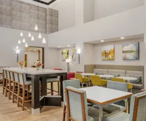 Photo 4 - Hampton Inn & Suites Crawfordsville