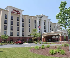 Photo 2 - Hampton Inn & Suites Plattsburgh